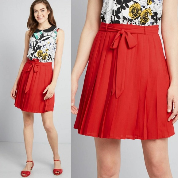 Modcloth Purely Pretty Chiffon Red Pleat Skirt NEW - Picture 1 of 8